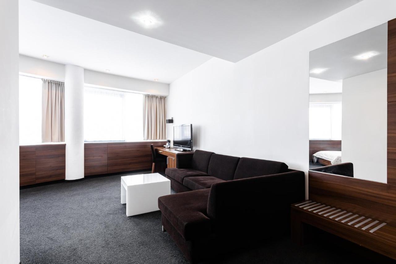 Tempus Club Garni Hotel Pressburg Exterior foto