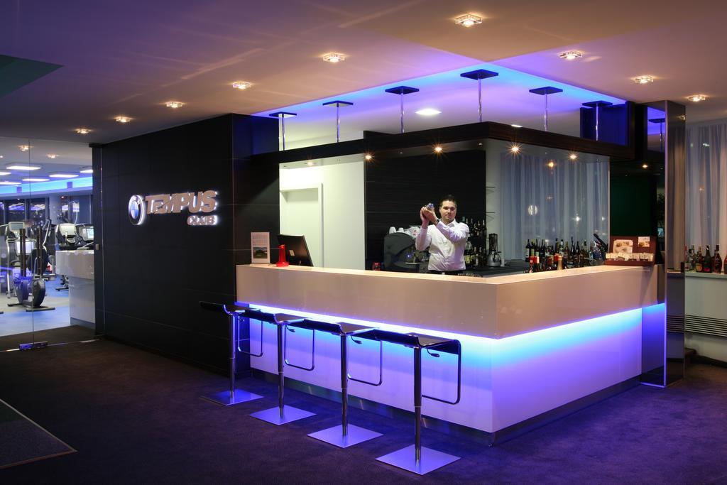 Tempus Club Garni Hotel Pressburg Exterior foto
